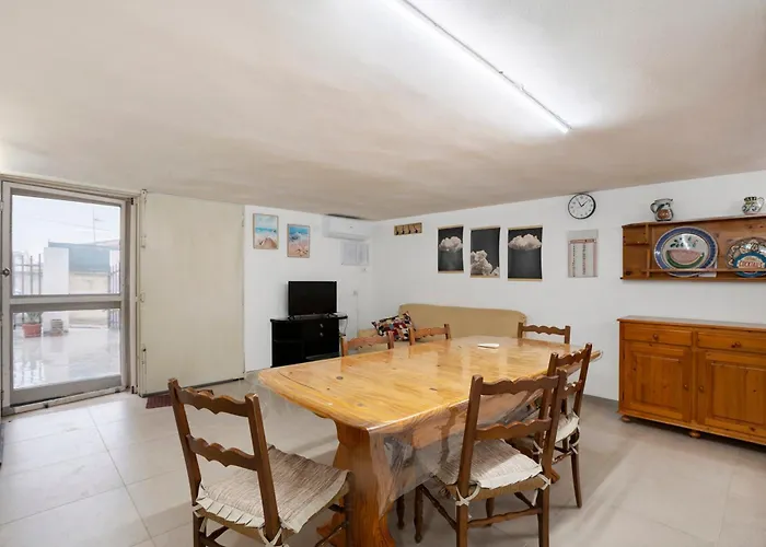 Peppe's Apartment *